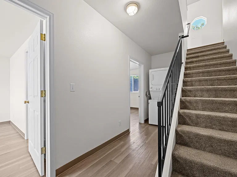 Glenmoor Townhomes — Photo 18