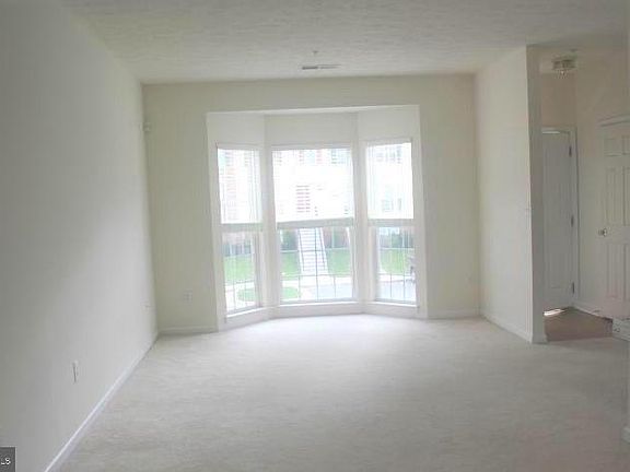 5th image of 114 Heather Stone Way