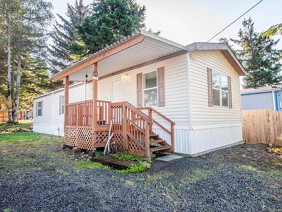 3rd image of 20 Jerome Ct