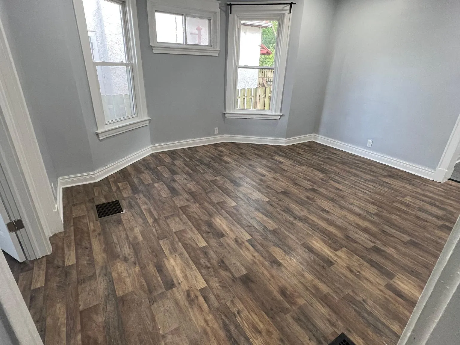 2 bed, $1,300 — Photo 4