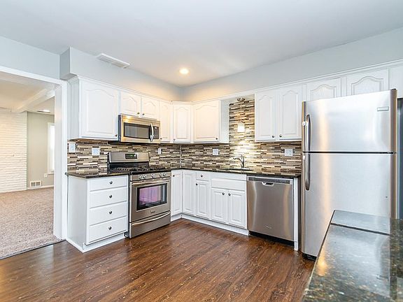 4th image of 27371 Markbarry Ave