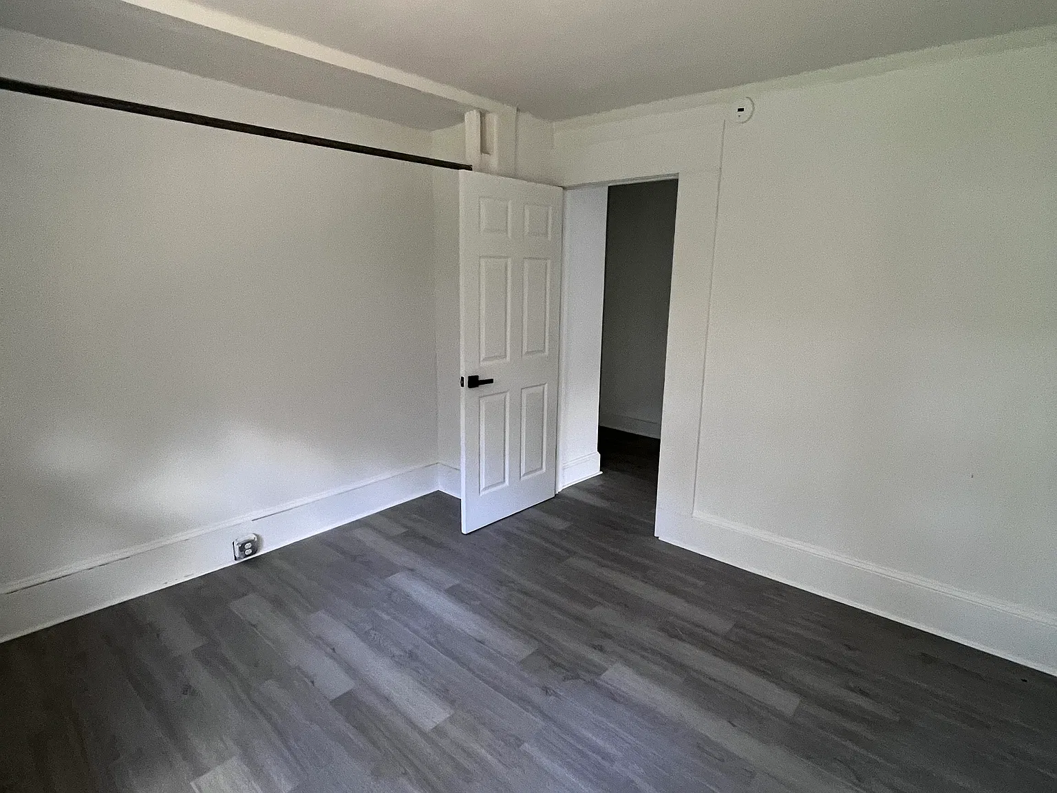 2 bed, $1,200 — Photo 4