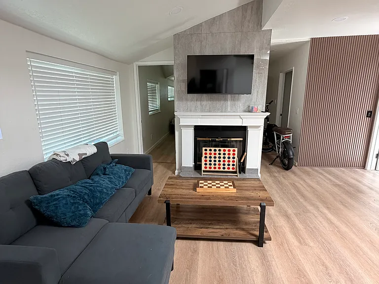 4230 Grace St — Photo 5