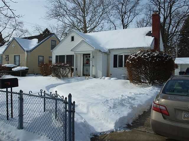 2nd image of 909 Keil Rd