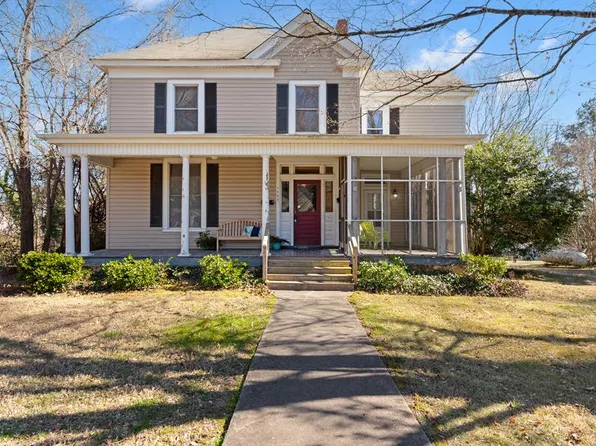 1403 Peach Ave, South Boston, VA 24592