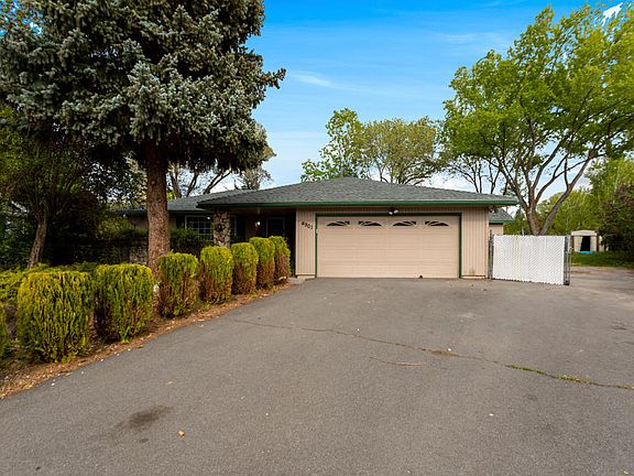 2nd image of 4901 Driftwood Dr