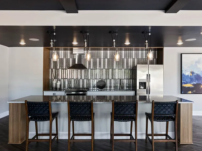 Axle Apartments — Photo 11