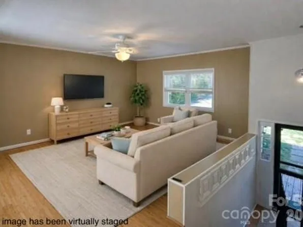 2678 Lake Shore Rd S, Denver, NC 28037