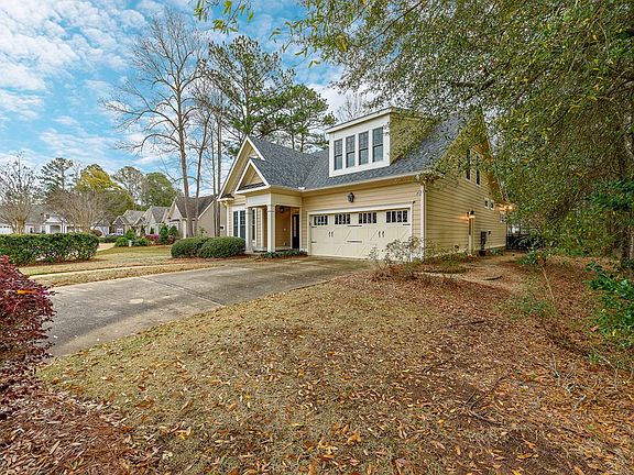 2nd image of 101 Hedgerose Ln