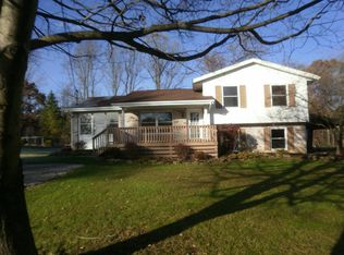 283 Conger Rd, Washington, WV 26181