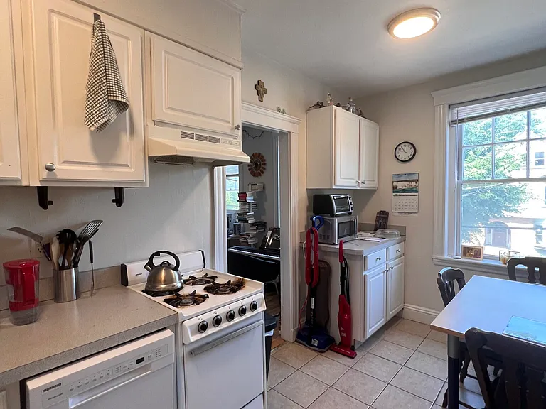 15 Langdon St #2 — Photo 6