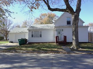 118 N 5th St, Winterset, IA 50273