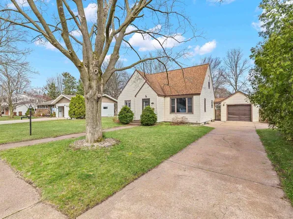 3000 CENTER, Stevens Point, WI 54481