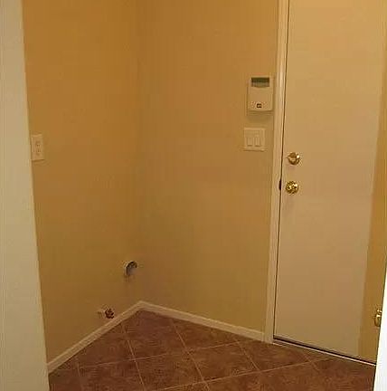 4th image of 20209 Gilbert Dr