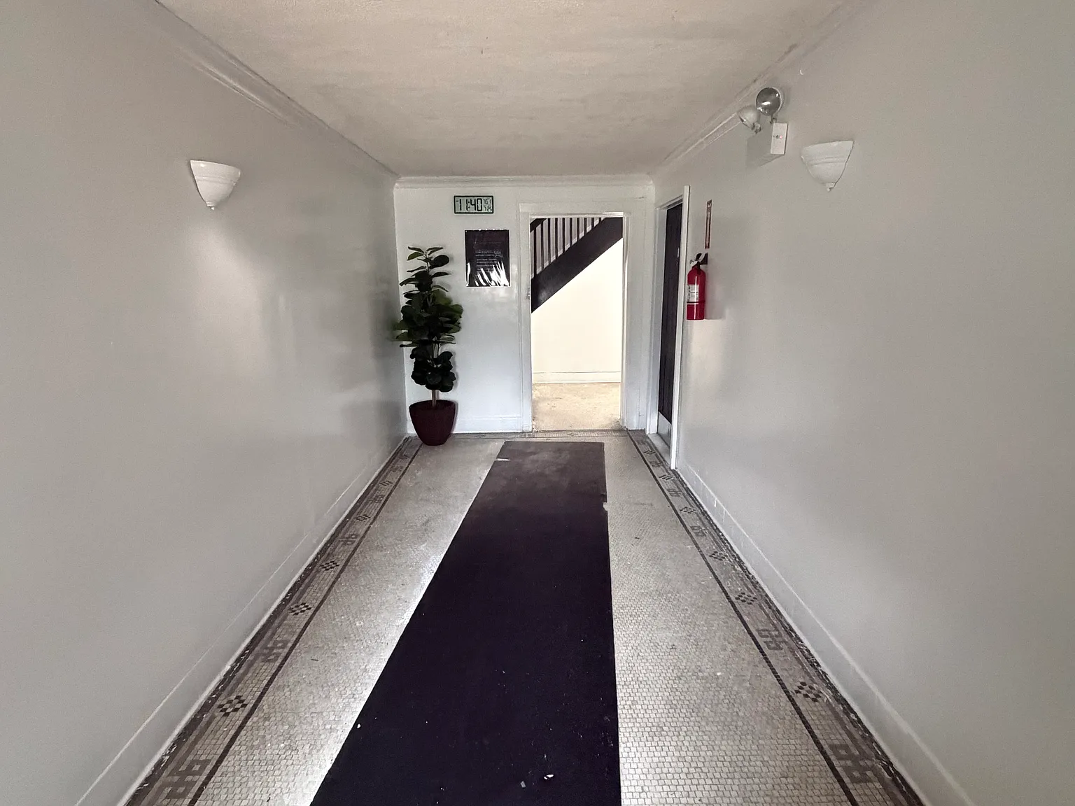4 bed, 2000 sqft, $2,250 — Photo 3