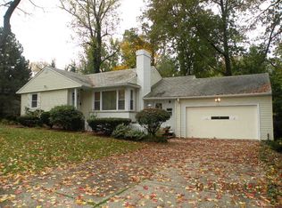 1450 Forest Hills Blvd, Cleveland Heights, OH 44118