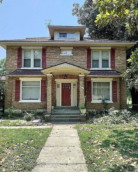 1st image of 111 E McKinley St