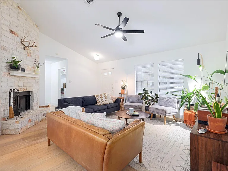 8812 United Kingdom Dr — Photo 9