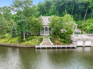 7635 Sandy Hollow Dr SE, Alto, MI 49302