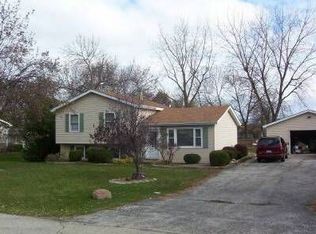 38663 N Pine Ave, Beach Park, IL