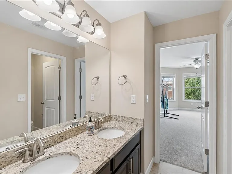 4470 Skylark Ln — Photo 39