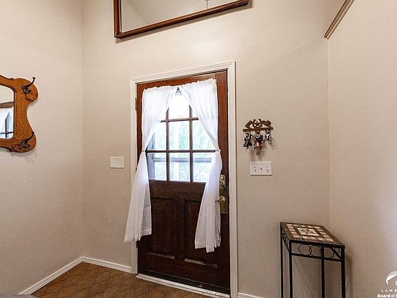 2415  Cedarwood Lawrence, KS listing photo #4