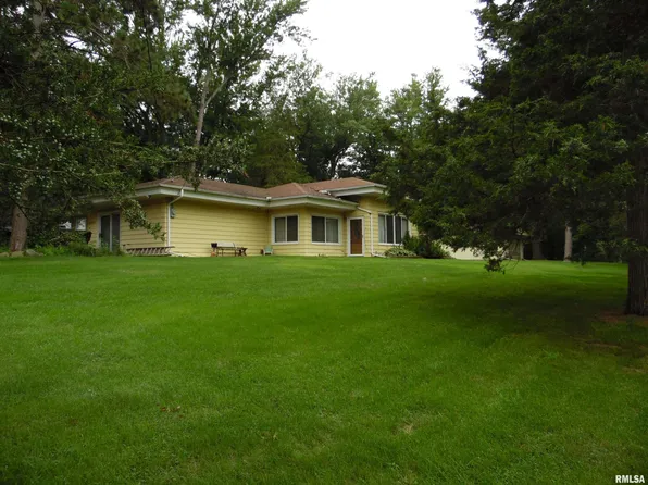 2805 S Hilton Ln, Peoria, IL 61607
