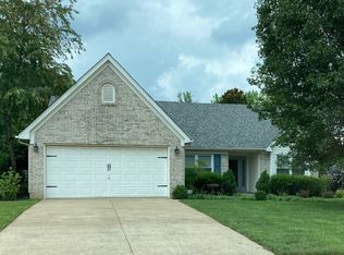 5711 Waveland Cir, Prospect, KY 40059