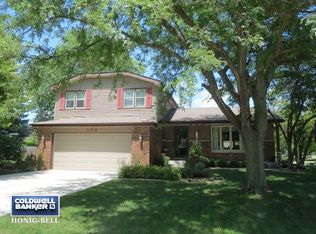 102 Ridge Dr, Shorewood, IL 60404