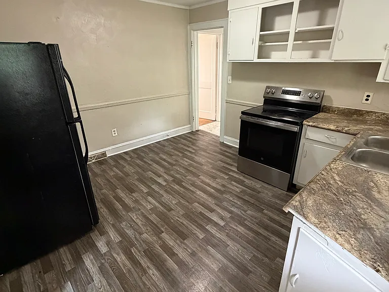 1102 Forest Park Blvd NW — Photo 6