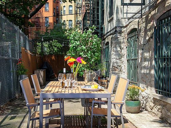 5th image of 352 W 117th St APT 1D