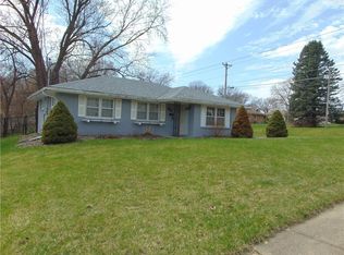 7118 Maple Dr, Urbandale, IA 50322
