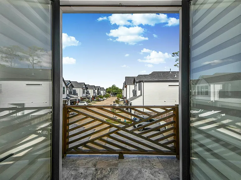 1837 Flowing Springs Trl — Photo 37