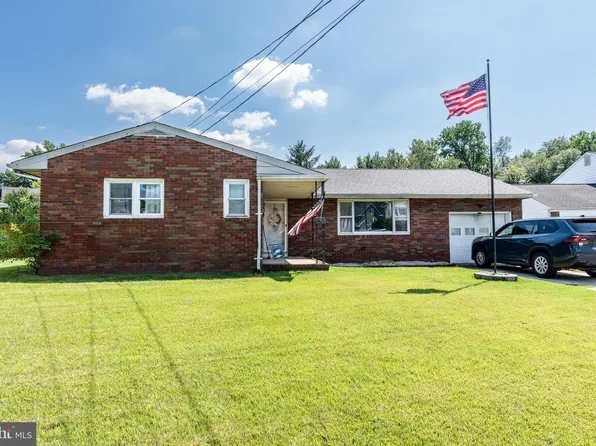 88 Memorial Ave, Gibbstown, NJ 08027