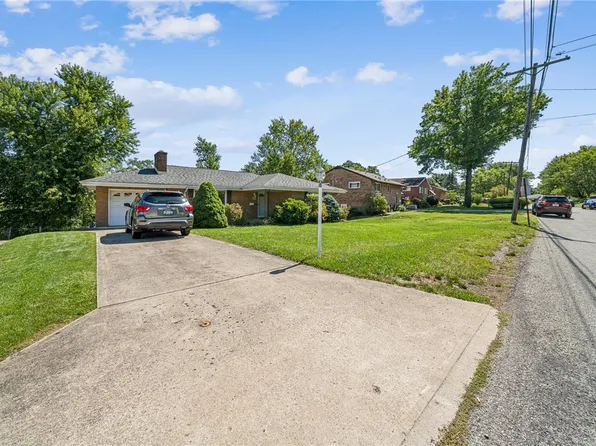 210 Scott Dr, Monroeville, PA 15146