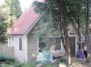 805 W Village Ln, Crestline, CA 92325
