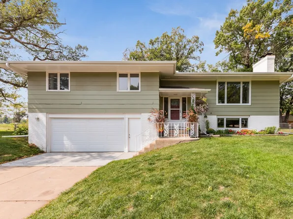 1601 W Innsbruck Pkwy NE, Columbia Heights, MN 55421
