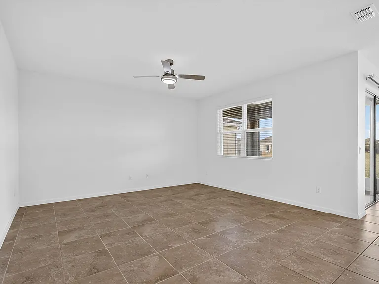 10552 SW Toren Way — Photo 16