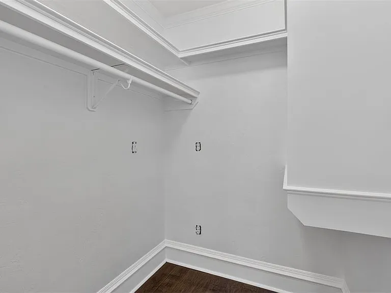 433 SE 7th St — Photo 26