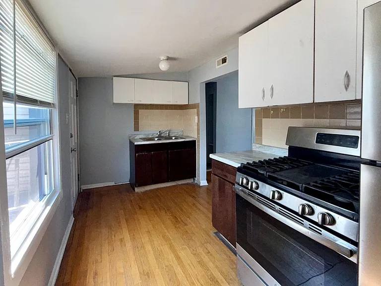 2531 N Tripp Ave — Photo 11