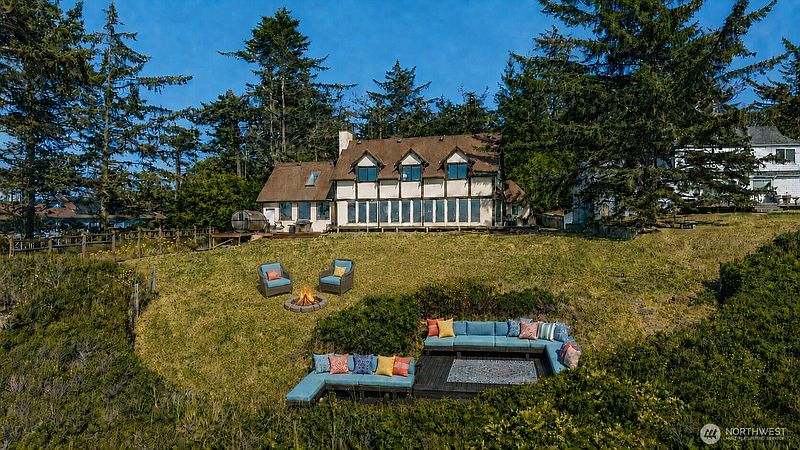 2nd image of 1399 W Beach Road