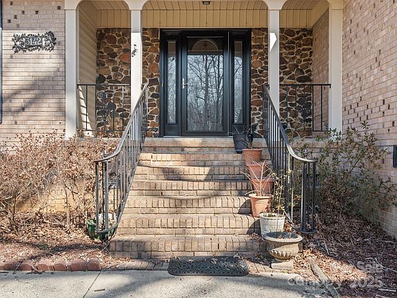 2nd image of 3142 Wimbledon Ln