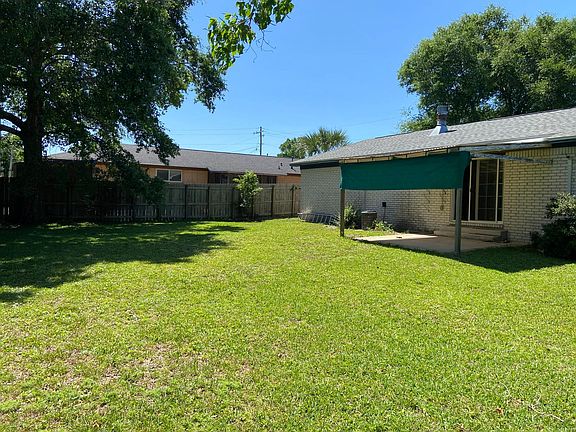 3rd image of 4715 Yacht Harbour Dr