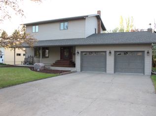 916 4th Ave N, New Rockford, ND 58356