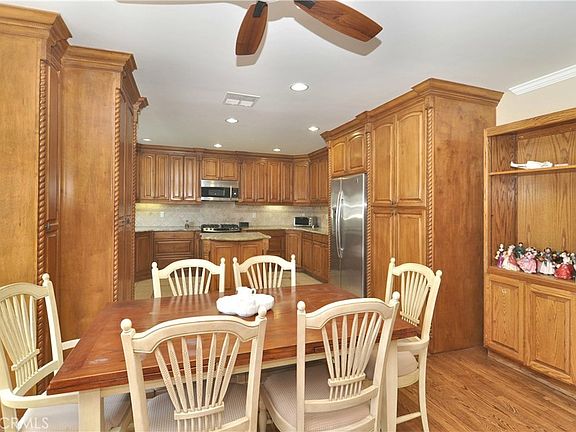 4th image of 5955 Vanalden Ave