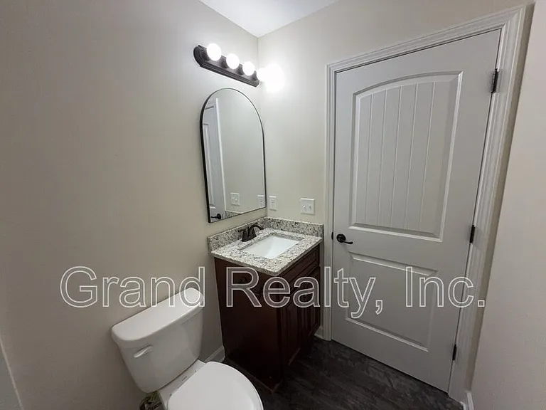4025 Brittany Ln — Photo 13