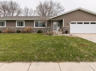 3250 25th Ave, Marion, IA 52302