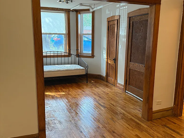 1723 N Kedzie Ave — Photo 6
