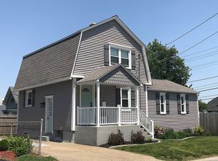 3 Bay View Ave, Riverside, RI 02915