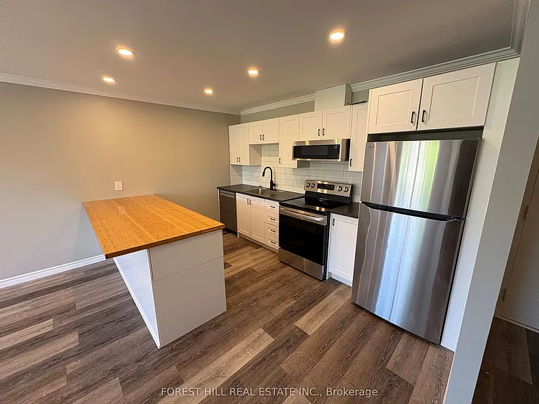 130 King St E #4 — Photo 7